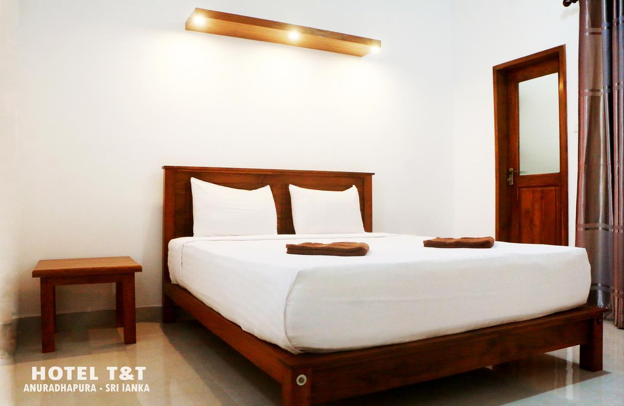 Hotel T & T Anuradhapura Exterior foto